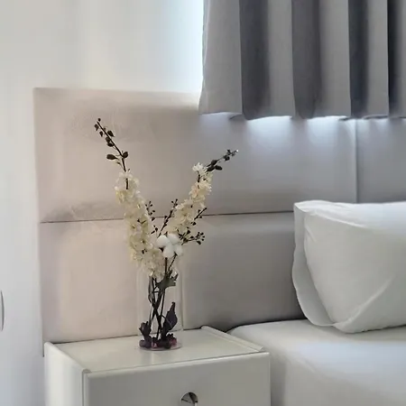 호텔 Myrtai - Center