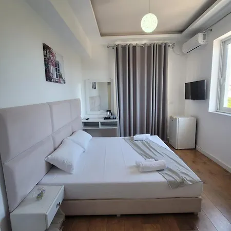 Hotel Myrtai - Center 3*