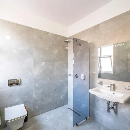 Myrtai - Center Hotel Sarande