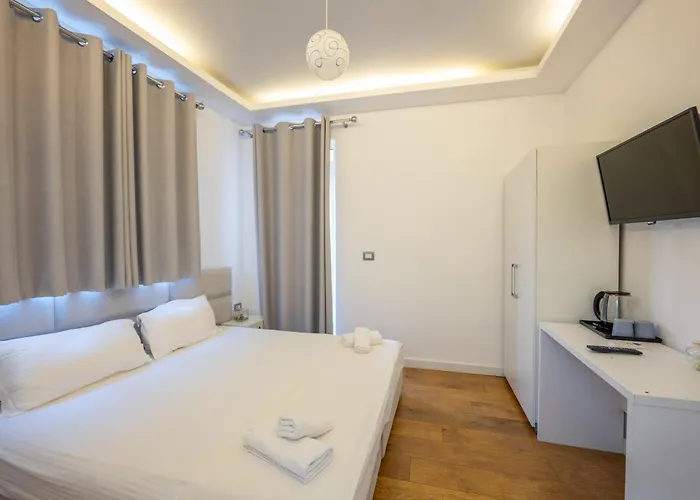 Hotel Myrtai - Center 3*